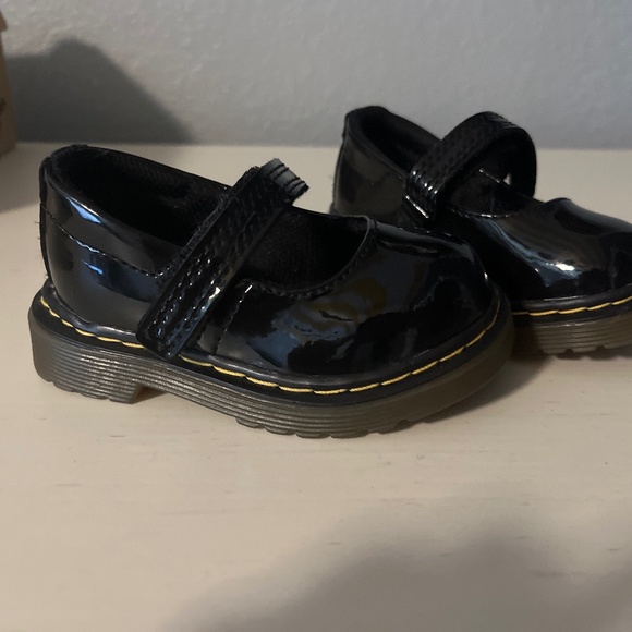 Baby Dr. Martin shoes - Picture 1 of 4